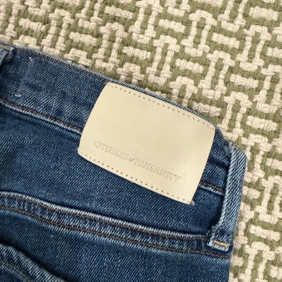 Citizen - Picture 3 of 6